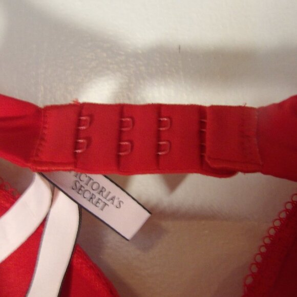 Victoria's Secret Red Lace Detail Bra Sz 34/C - Picture 6 of 7